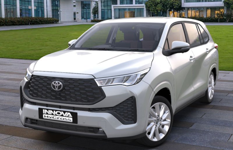 Toyota Innova Hycross